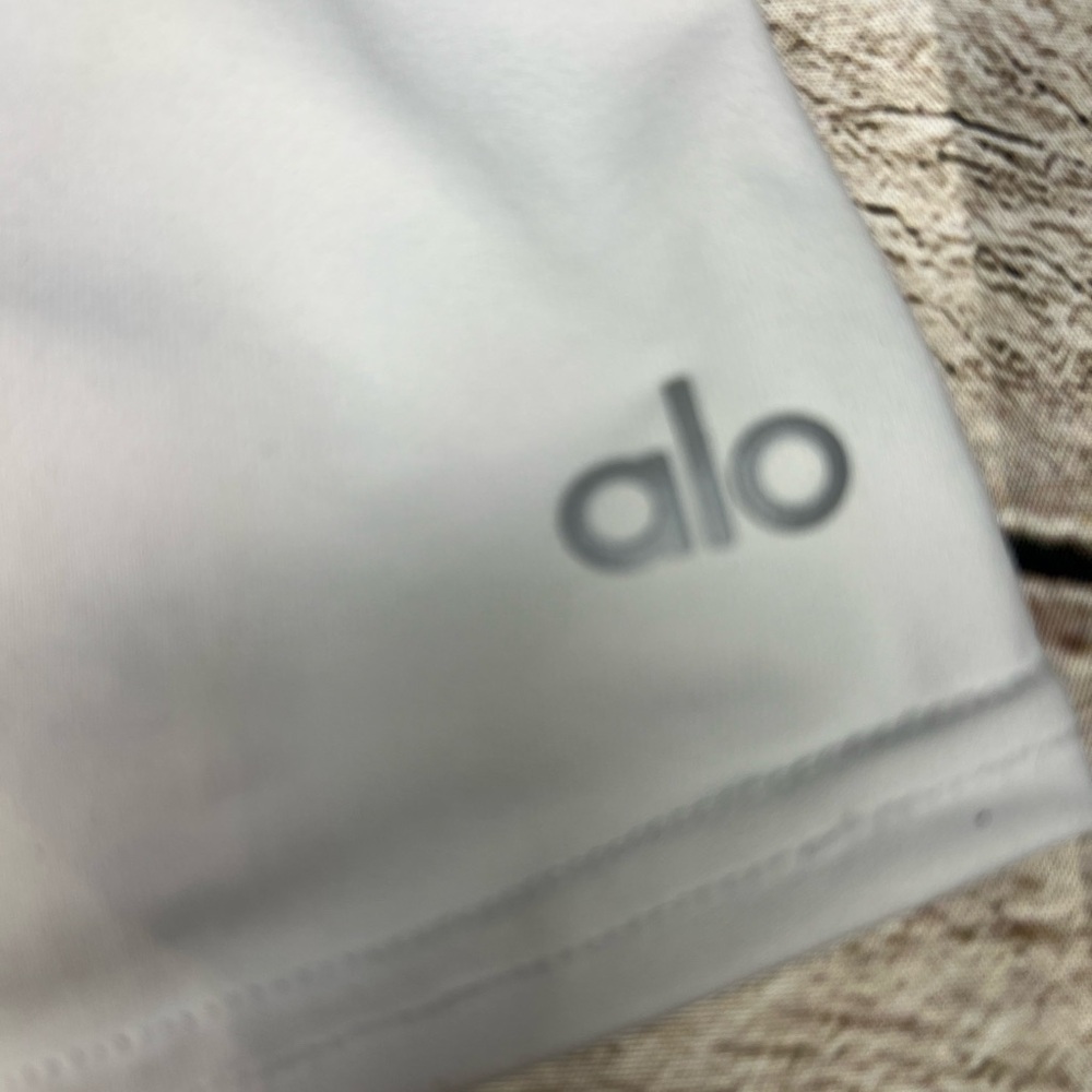 ALO Yoga White XS Top - Picture 2 of 4